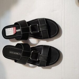 Ladies Bandolino Black Leather Sandals Size 8.5 Make An Offer